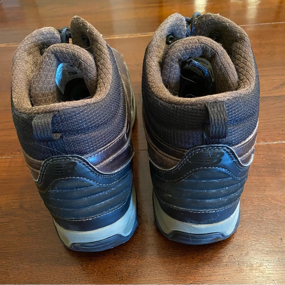 Men’s New Balance Waterproof Boots - Picture 5 of 7